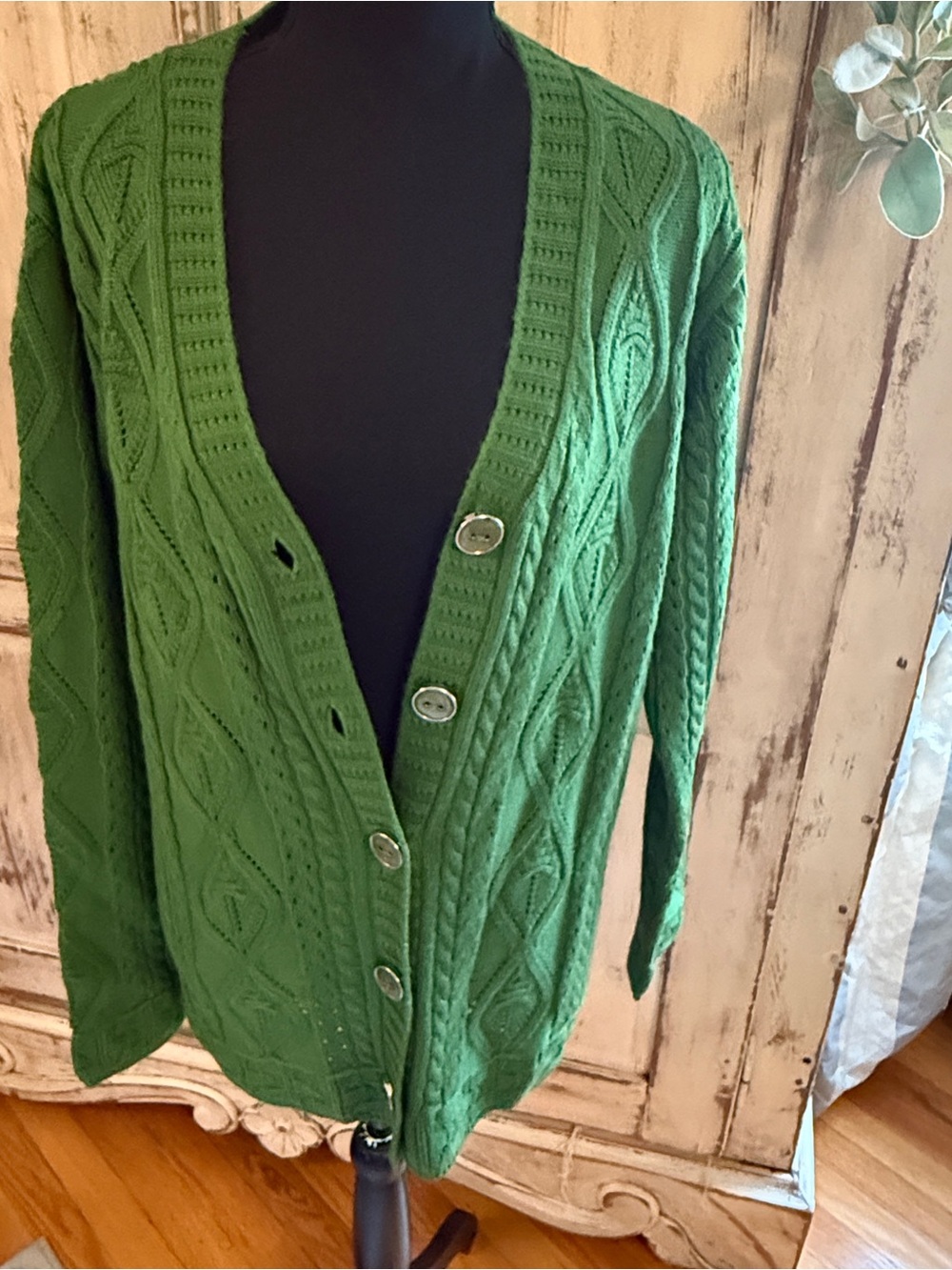 Madame V-neck button knit cottage core cash wool cardigan. XXL. Forest Green